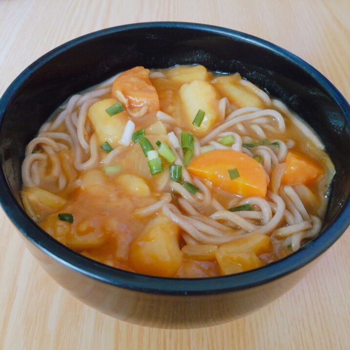 カレーの残りで☆カレー蕎麦